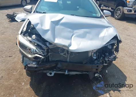 2016 Toyota Corolla Le z USA, uszkodzony, nr VIN 2T1BURHE2GC640289